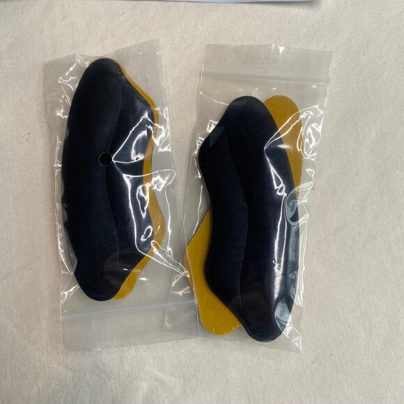 Matie Fix Heel Liners in Black. Package Includes: 4 pair *Heel Liners - Picture 3 of 6